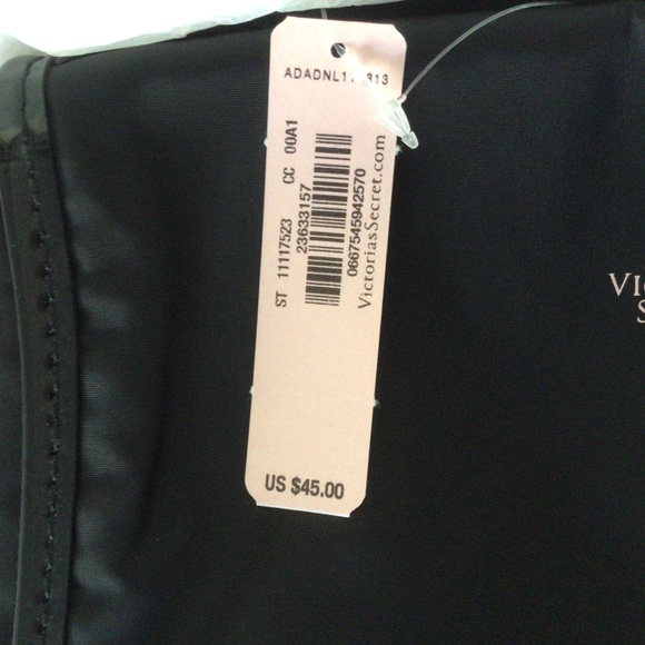 VICTORIAS SECRET 3 PIECE TRAVEL SET NWT EXCLUSIVE - Picture 3 of 5